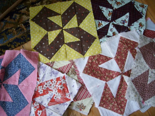 I'm making a pile of these jack-in-the-box blocks for an easy-going, old-fashioned quilt.